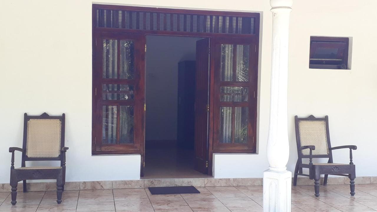 Sun And Surf Rest Hotel Ahangama Exterior photo